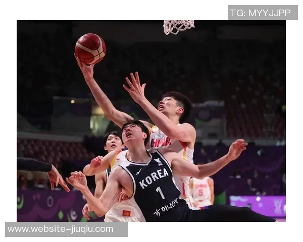 中国男篮与韩国队赛场冲突引发热议球迷对暴力行为表示强烈反对