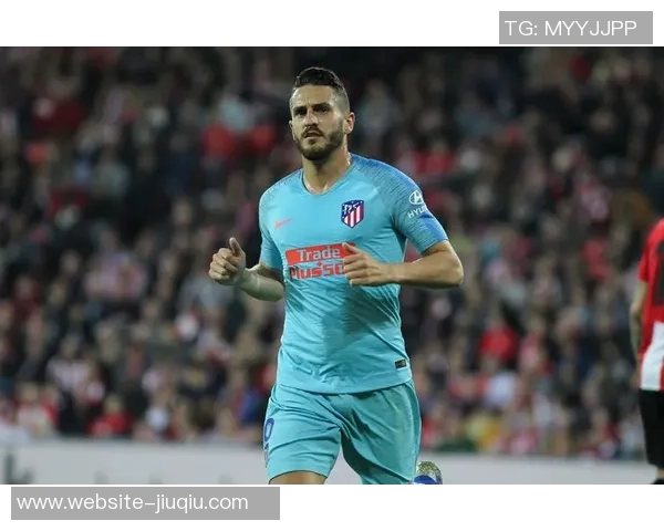 佩尔斯与科克本市的激烈对决揭示足球战术与团队合作的重要性