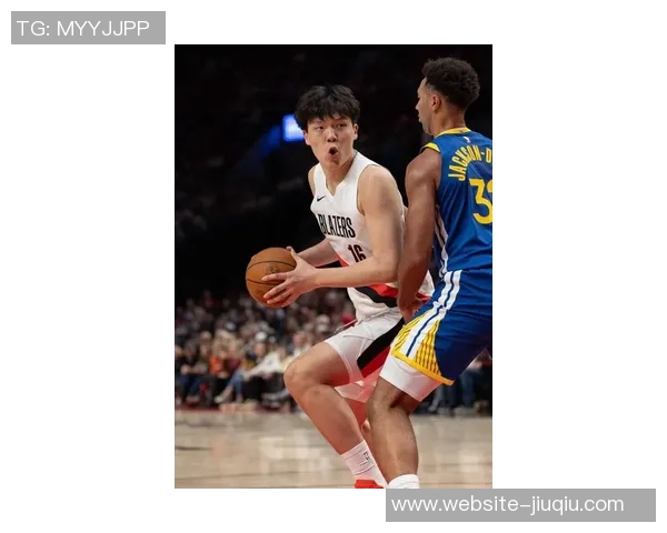 周琦在国际篮球舞台上的崛起与挑战：从青涩新星到实力中锋的成长之路